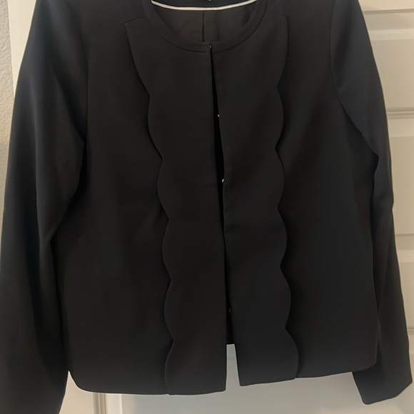 CeCe black blazer jacket with clasp scalloped design long sleeve SZ 12 workwear - Picture 5 of 16